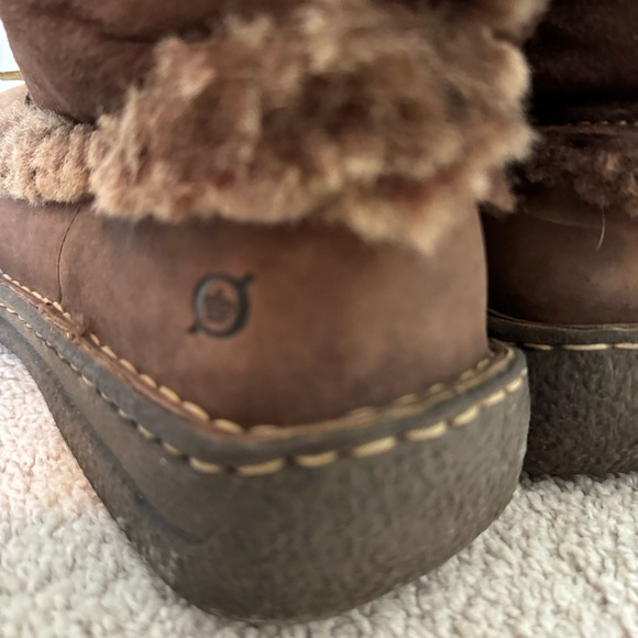 BORN women's fuzzy winter boots - Picture 7 of 12
